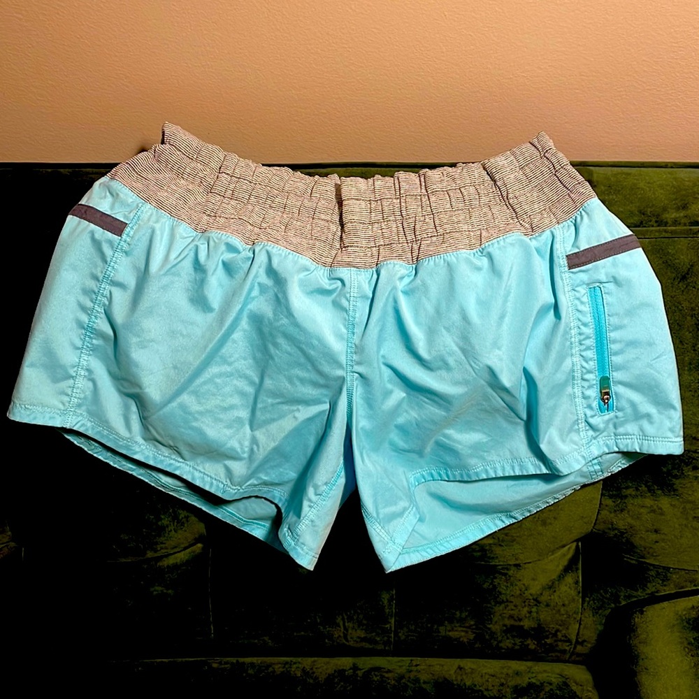 Lululemon tracker shorts